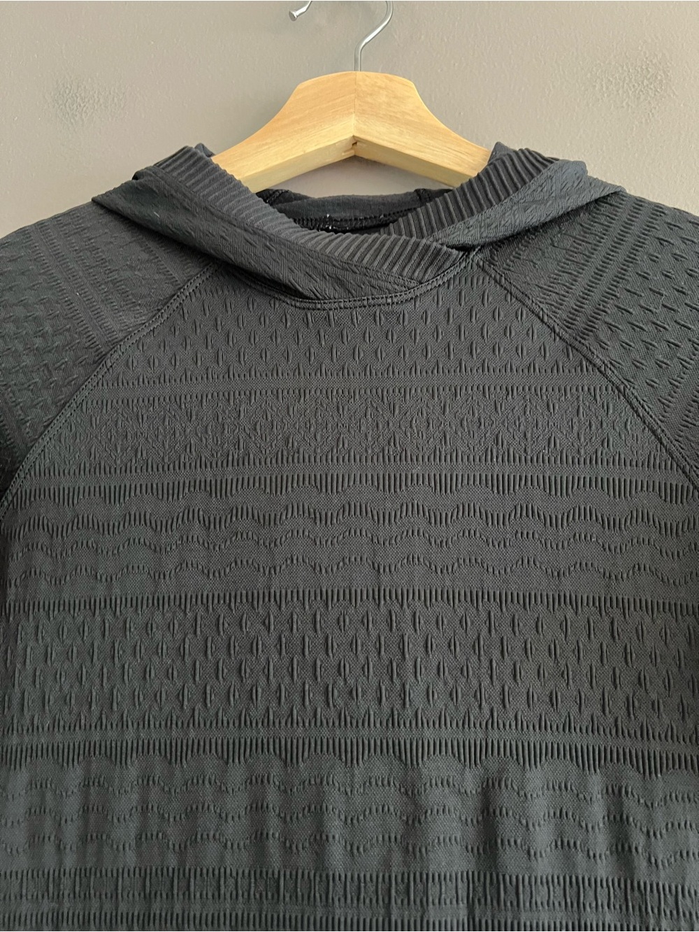 Lululemon Rest Less Hoodie Seamless Black Women's Long-Sleeved Shirt Est. 4 - Picture 3 of 11